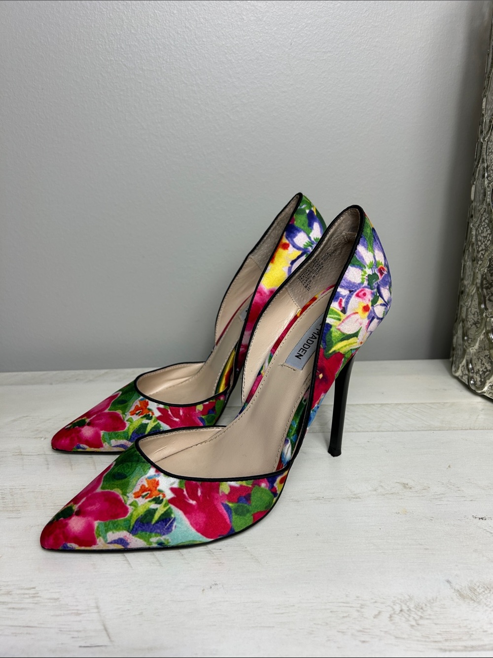 Steve Madden of varsityy 
stiletto heels size 9